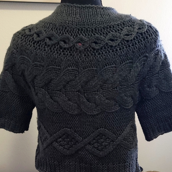 Womans 100%Acrylic Sweater - Picture 6 of 7